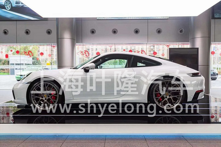 911Carrera 4S (2).jpg