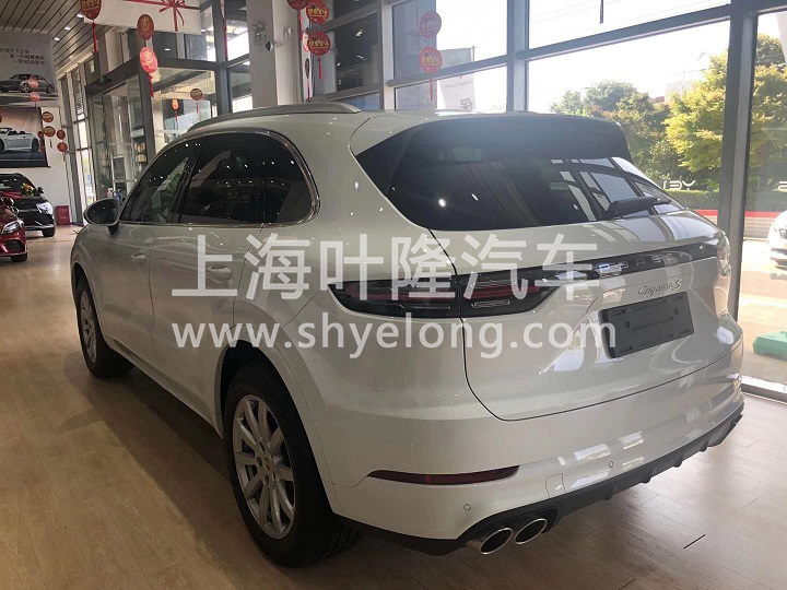 保時(shí)捷卡宴S白紅展廳現車 (5).jpg