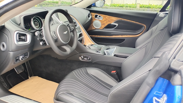 阿斯頓馬丁 DB11 (3).png