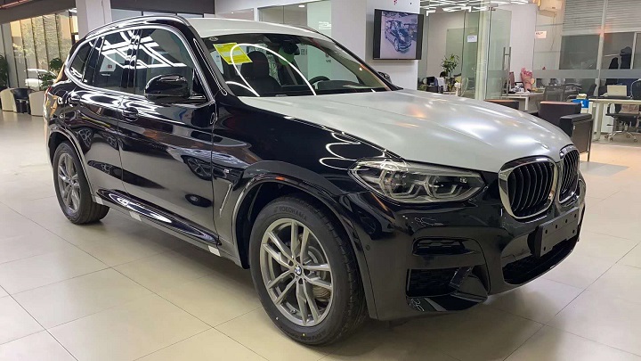 寶馬X3展廳現車 顔色可(kě)選 價格可(kě)談