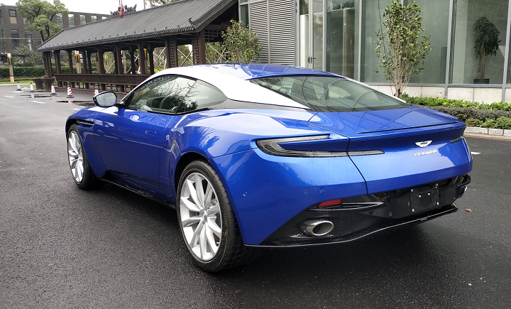 阿斯頓馬丁 DB11 (6).png