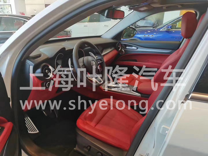 羅密歐 Stelvio 賽道限量版 (2).jpg