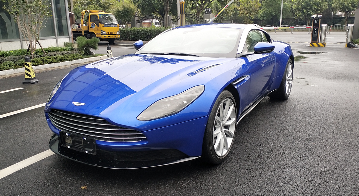 阿斯頓馬丁 DB11 (8).png